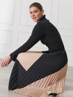 Black Caramel Pleat Skirt