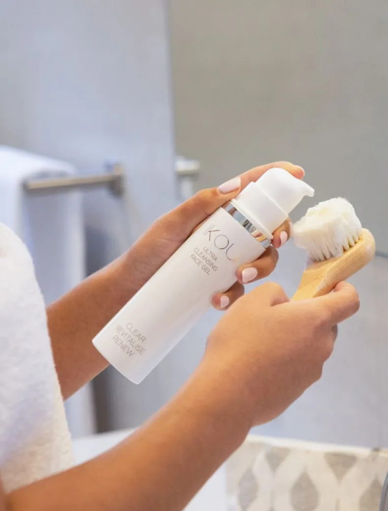 iKOU Ultra Cleansing Face Gel