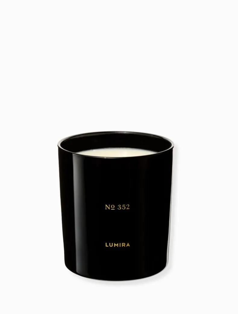 No352 Leather u0026 Cedar Candle