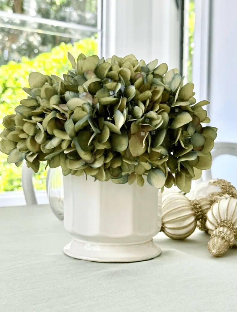 Scalloped Pot White Small